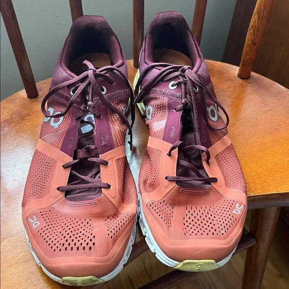 On Cloud Running Men’s Sneakers Size 10 - Picture 6 of 16